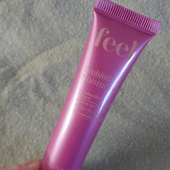 Feel Beauty Probiotic Moisturizer, .5oz travel size, new, unopened - Picture 5 of 11